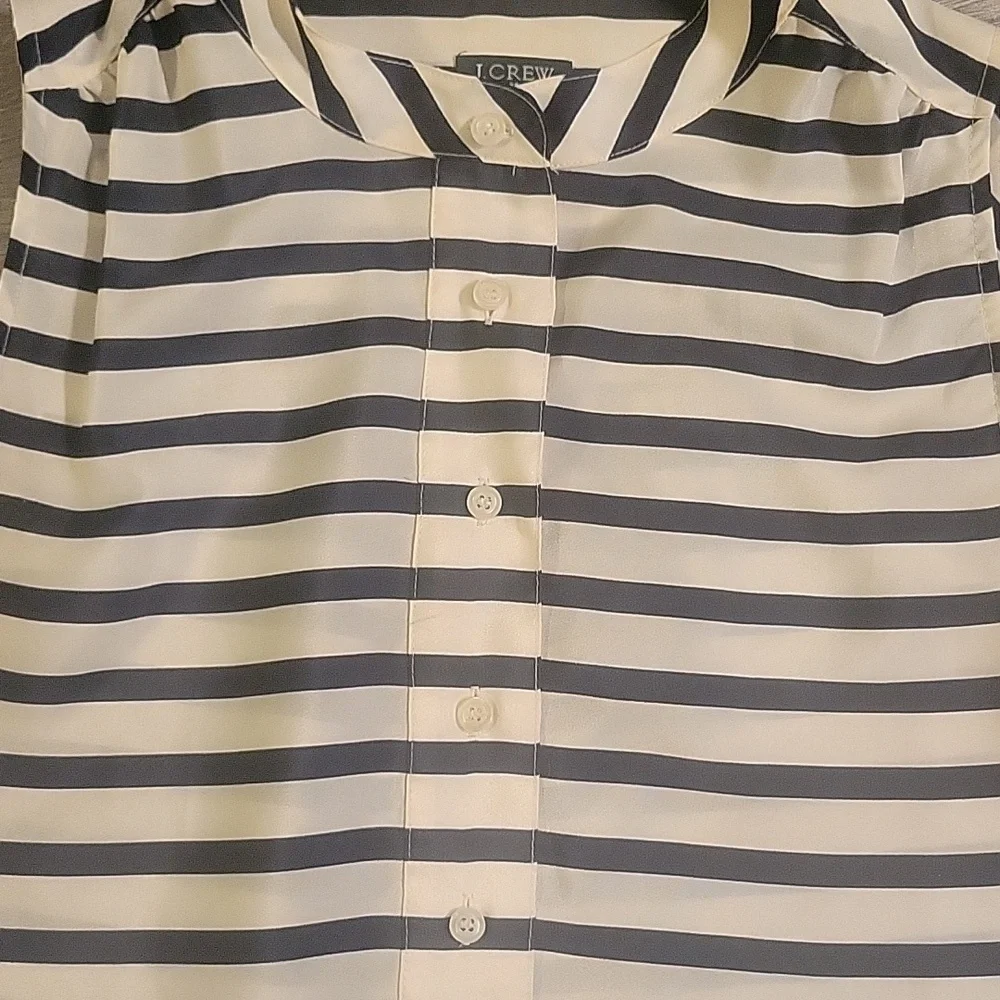 J Crew Factory Shirt Size 2 Sleeveless Navy Cream Striped 3/4 Button Mock Neck